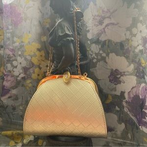 Vintage style women SM DESIGNS gold satin gold chain shoulder strap purse. Used.